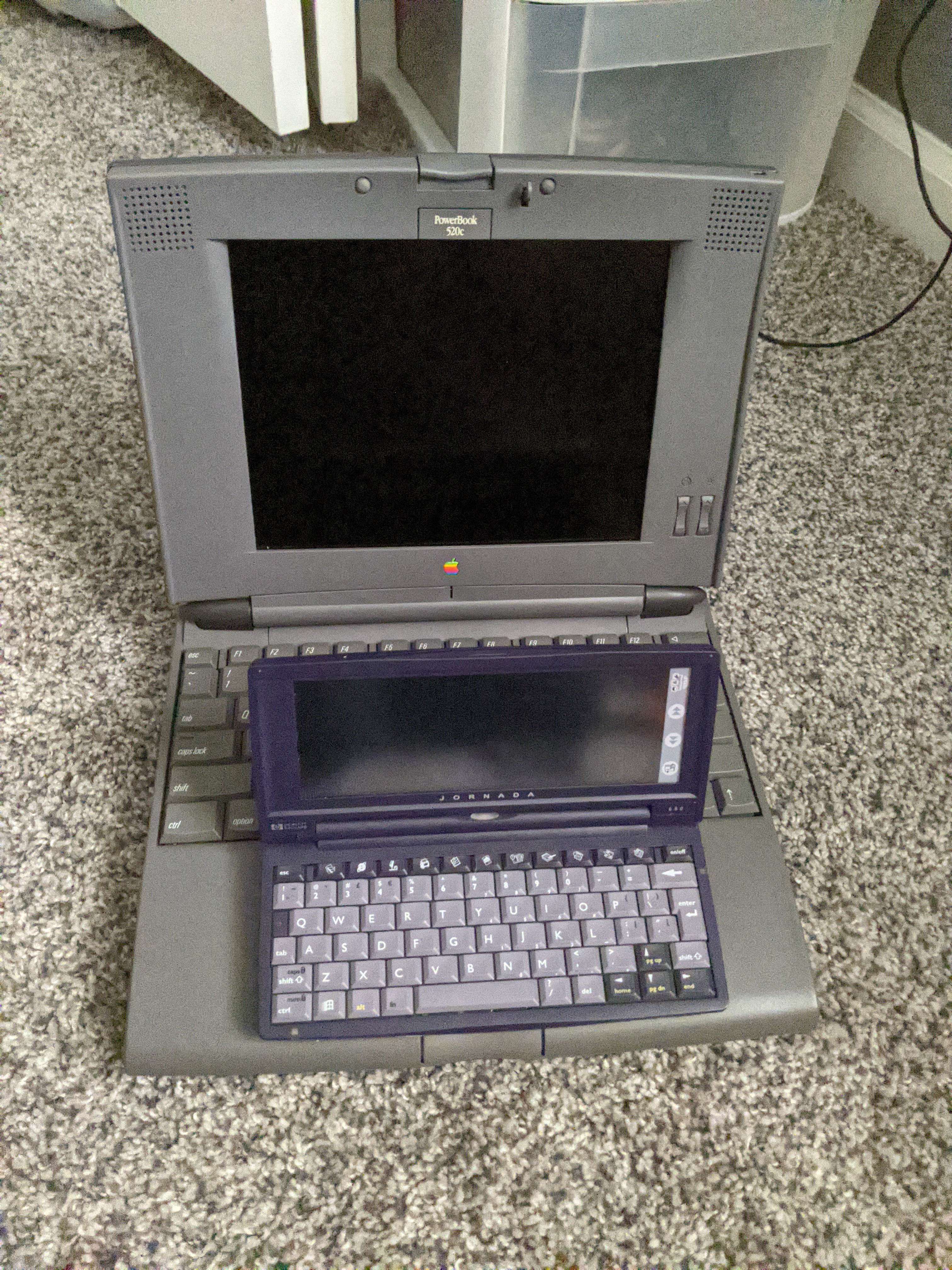 Little guy, PowerBook 520c for scale